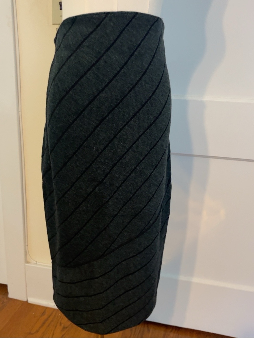 Vintage Azzedine Alaïa Sculpted Wool Pencil Skirt Size S At hive 6064